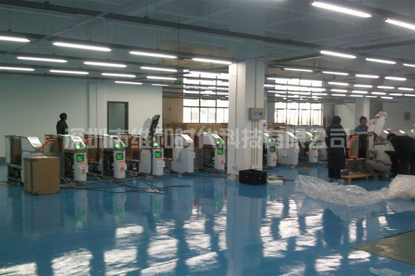 華為電子車間采用4臺啟亞品牌HI-PE進口安檢門把關產(chǎn)品安全[圖文]