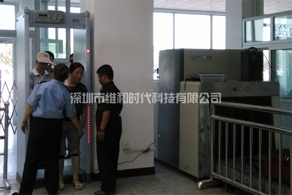 新疆烏魯木齊鐵路局8家火車站采用維和時代供應(yīng)HI-PE進口安檢門[圖文]