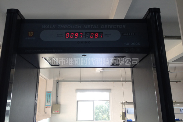 藍(lán)牙耳機(jī)廠采用維和時(shí)代6區(qū)位安檢門解決防盜問題[圖]