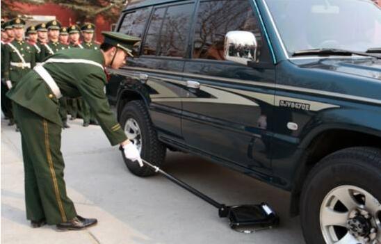 車底檢查鏡和車輛底盤檢查系統(tǒng)一樣嗎？