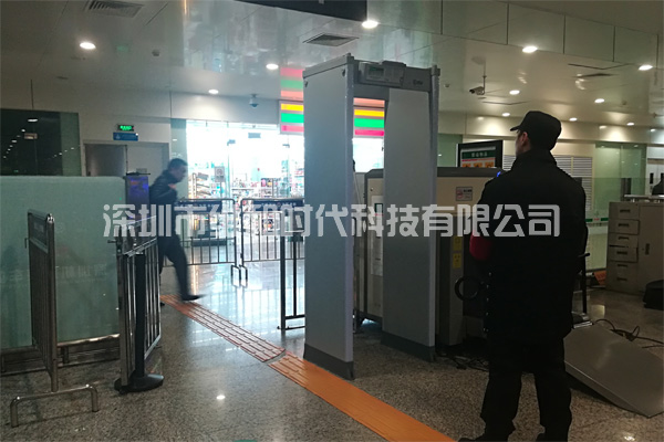 金屬探測安檢門市場價格是多少錢一臺？-2.jpg